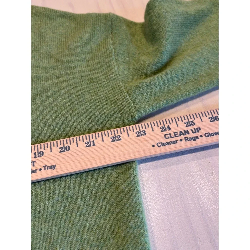 Nordstrom Womens 100% Cashmere Turtleneck Sweater Green Size L Side Slits Ribbed